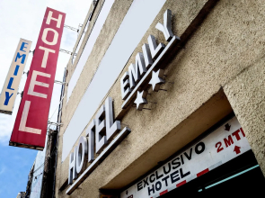 Hotel Emily