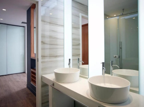 Amazon Hotel