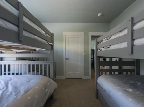Lotus Lodge With Bear Lake Luxury Rentals