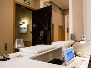 Born Barcelona Hostel