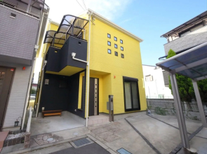 Neyagawa Station House