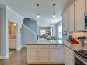 Townhome w/ 2 Decks: Walk to Ocean!