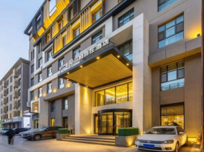 Yunyi Zizai Hotel (Hohhot Meteorological Bureau Military Area)