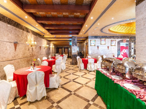 Отель Crystal Plaza