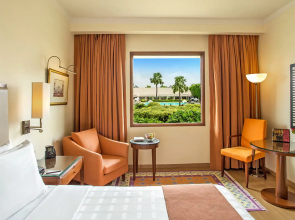 Trident, Agra