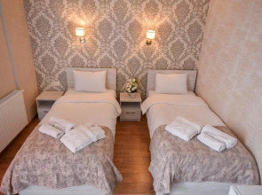 Отель Marialuis