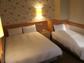 Manbo Holiday Hotel