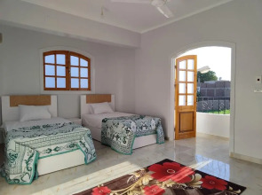 Lemon Tree Guest House and Swimming Pool