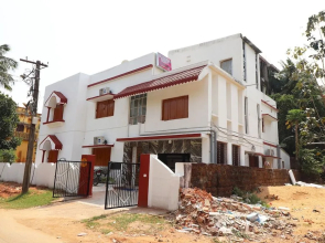 Oyo 30710 Maa Banadurga Homestay