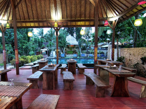 The Tanis Beach Resort Nusa Lembongan