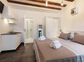 Studio Apartment Luka