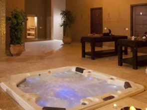 Regency Plaza Aqua Park & SPA