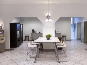 Leamington Hotel - Downtown / Port of Miami