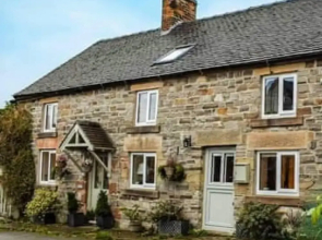 Cosy & Spacious Cottage in Scenic Village With Pub