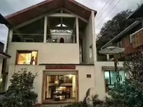 Baoxingtian Sister Inn