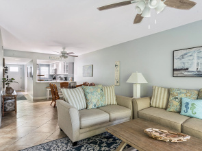 Sun Plaza West Unit 204