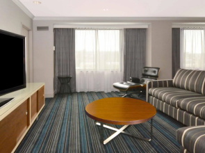 Doubletree by Hilton Newark - Fremont