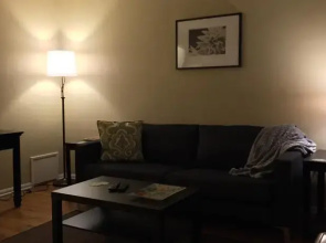 Hollywood Private One-Bedroom Apartment