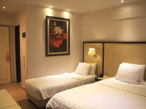 Piraeus City Hotel