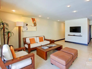 Fabulous Playa Getaway at 38th and Beach plus 2 Pools Onsite!