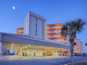 Gulf Shore Condo #2A - 2 Br condo by RedAwning