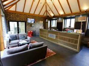 voco Lythe Hill Hotel & Spa by IHG