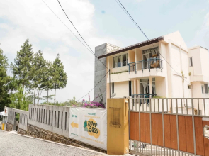 Over Easy Apartment