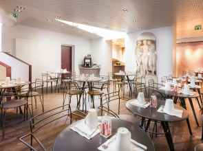 Libertel Canal Saint Martin