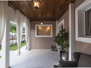 Crystal Luxury Apartment ii