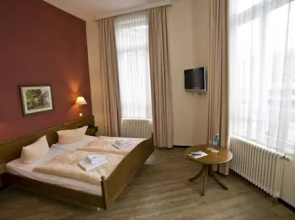 Z B Hotel