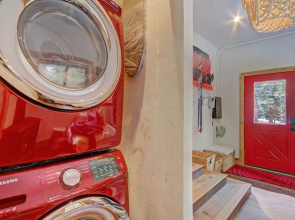 Riverhaus - 3 Br Home