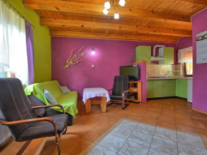 Całoroczne domki apartamentowe "Pod lipą" Izabela Konopelska