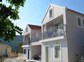 Romanza Studios