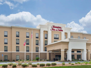 Hampton Inn & Suites Savannah-Airport