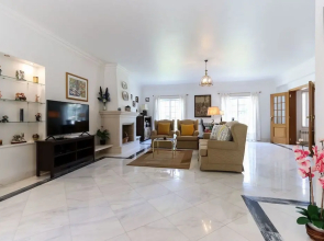 Caparica Beach Villa by Homing