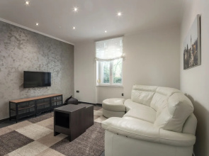 Quiet City Apartment Dexa