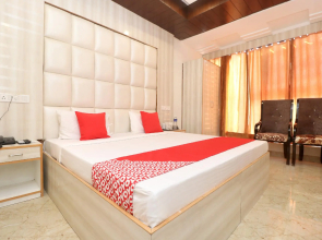OYO 23460 The First Hotel