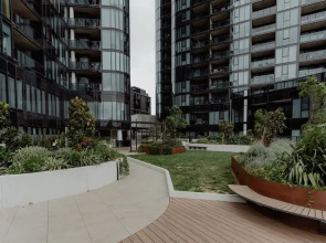 Panoramic Lake View 2-bed With Pool,