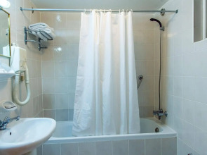 Sharjah Carlton Hotel