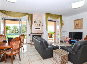 Nice Home in Martinsicuro With 4 Bedrooms and Wifi