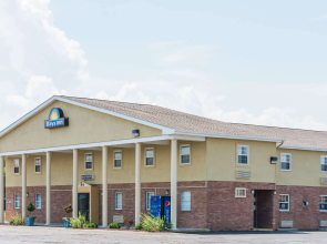 Days Inn by Wyndham Amherst