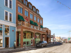 Fashion Coalition 402 by Park City Lodging