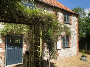 No33 Thornham Cottages