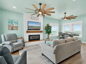 Coastal Vibes Rp230 3 Bedroom Home