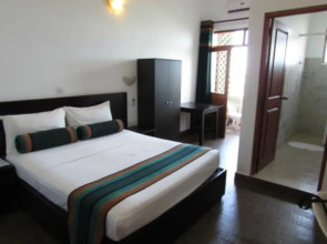 Bay Vista Hotel