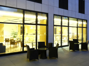 Holiday Inn Express Shanghai Gongkang by IHG