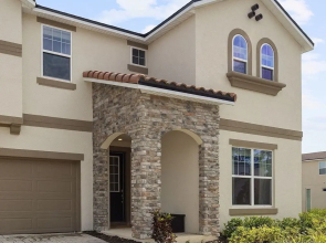 Coconut Breeze Getaway - Resort Facilities Access 9 Bedroom Home by Overmoon