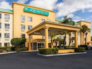 La Quinta Inn & Suites by Wyndham Melbourne Viera