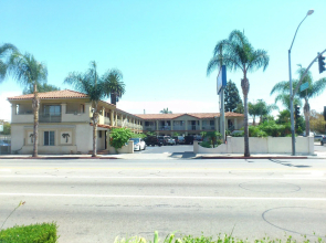 Santa Ana Travel Inn