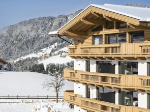 Alpine Apartment With Dream View & Garden Feeling